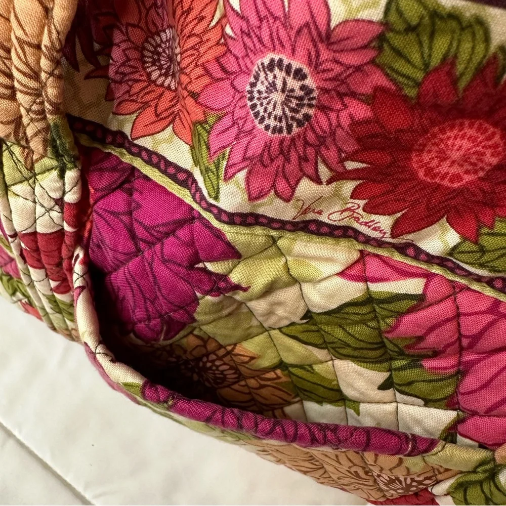 Vera Bradley Quilted Purse Tote in Hello Dahlia Pattern - Picture 3 of 15